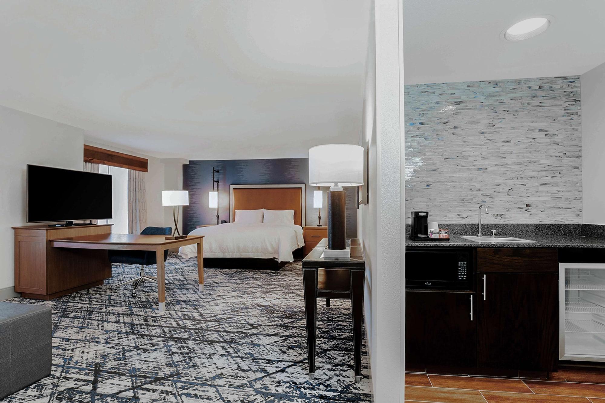 Hampton Inn & Suites Austin-Downtown/Convention Center Екстериор снимка