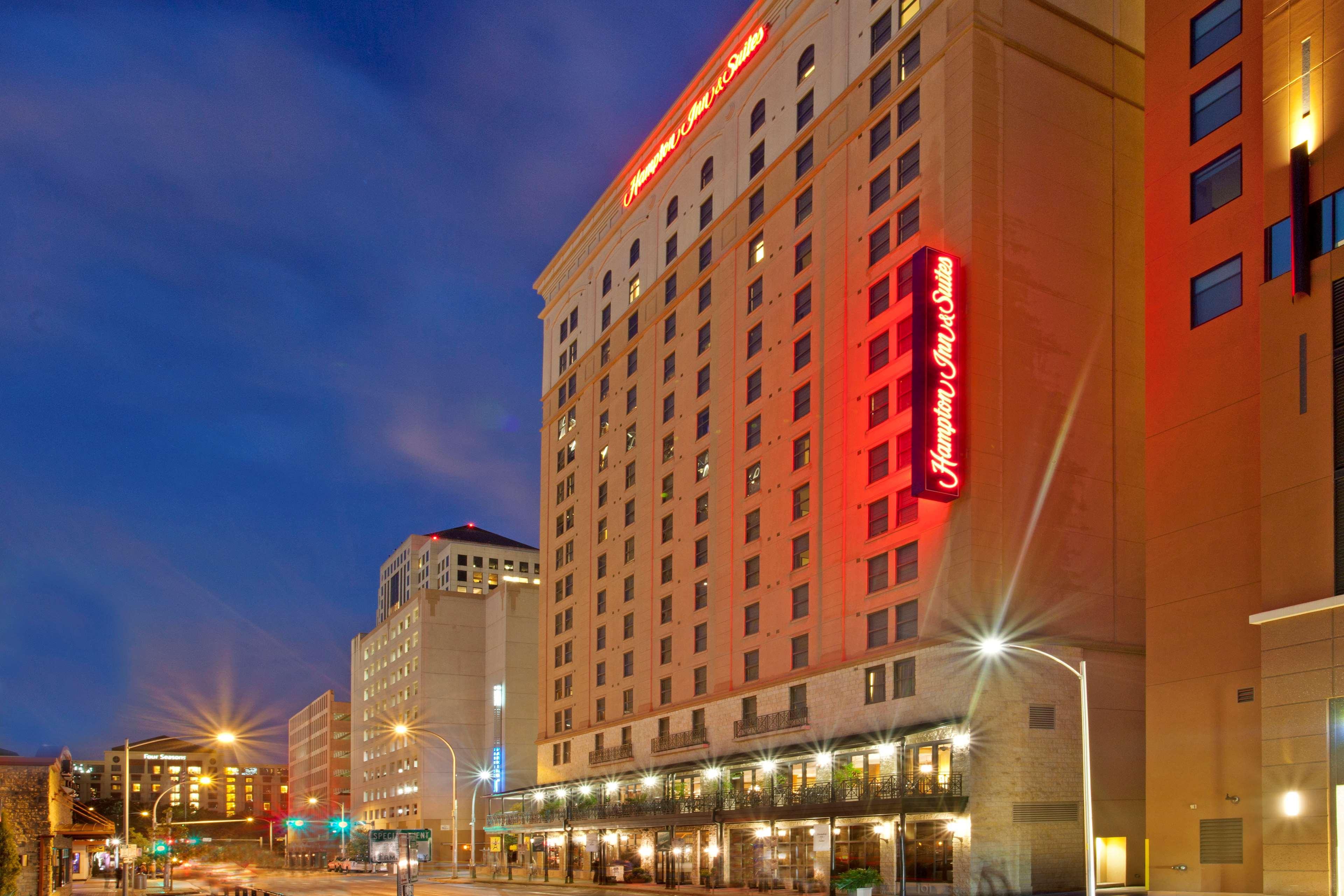 Hampton Inn & Suites Austin-Downtown/Convention Center Екстериор снимка