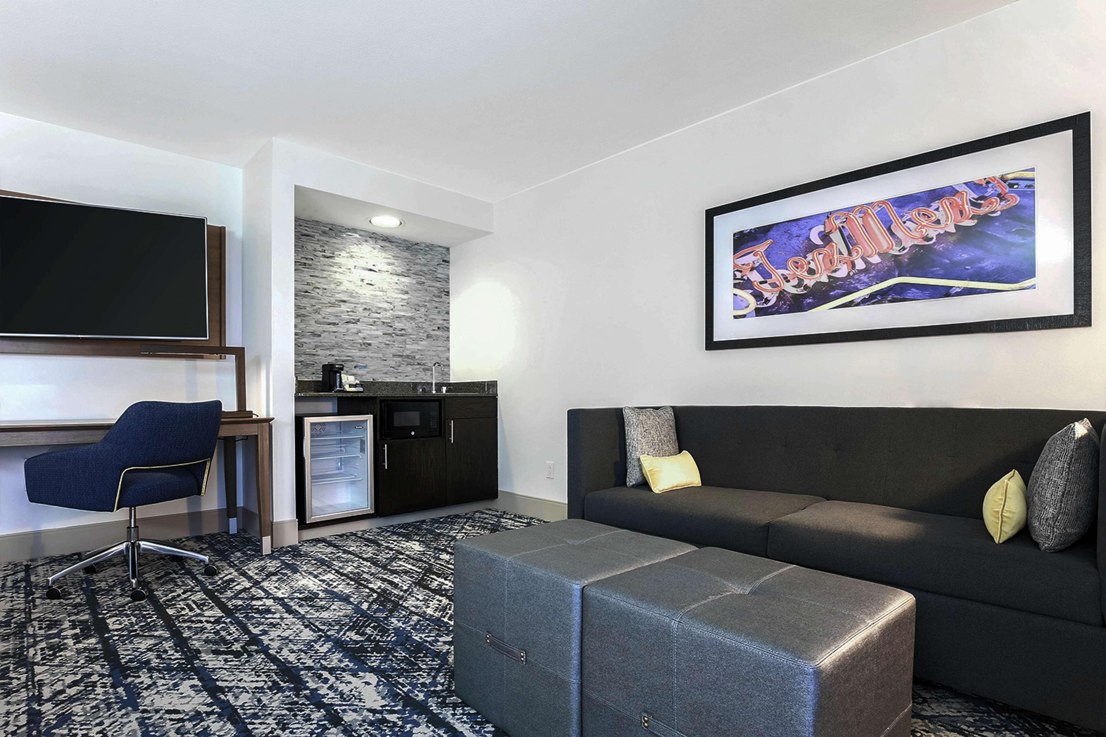 Hampton Inn & Suites Austin-Downtown/Convention Center Екстериор снимка