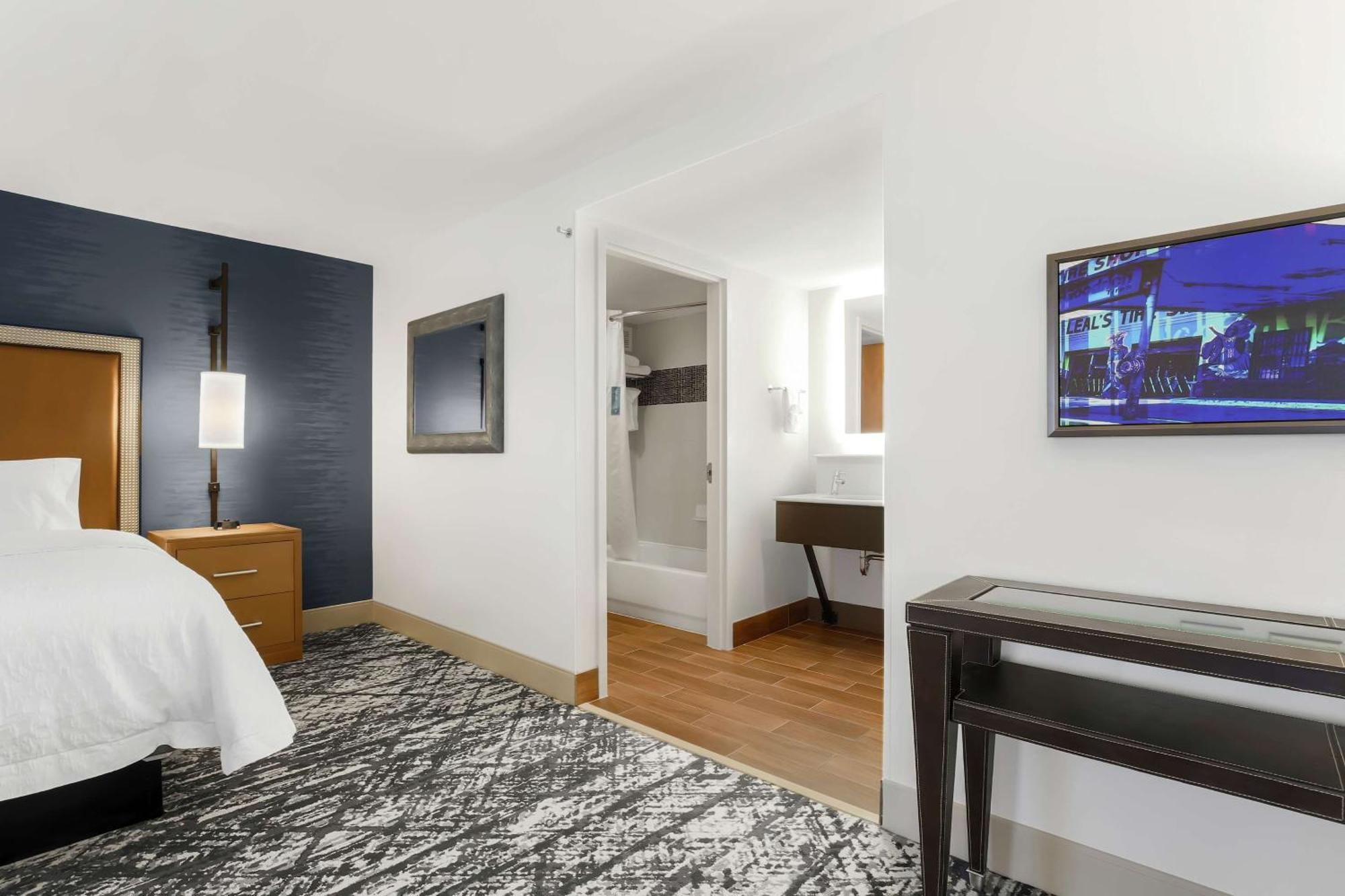Hampton Inn & Suites Austin-Downtown/Convention Center Екстериор снимка