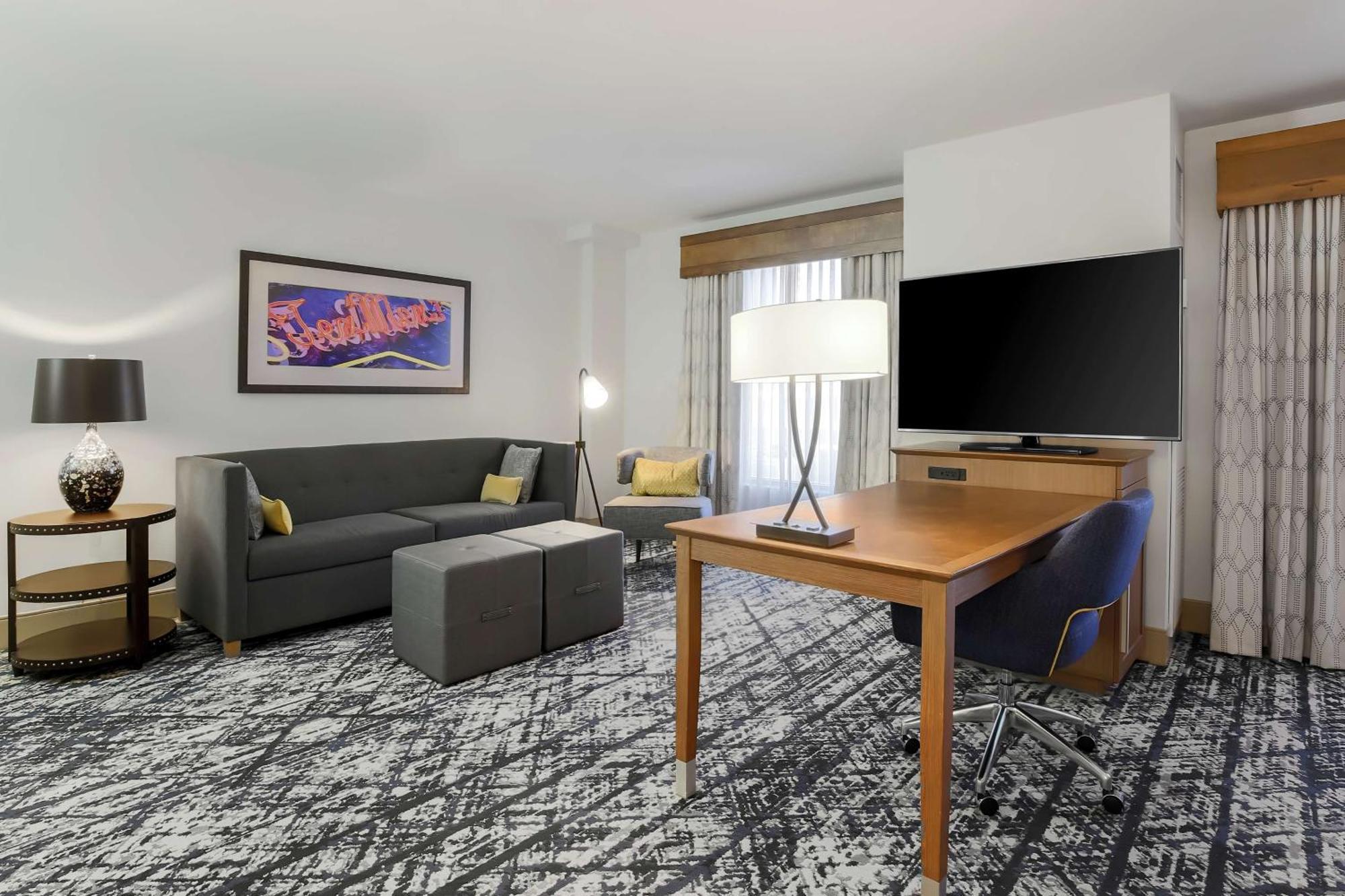 Hampton Inn & Suites Austin-Downtown/Convention Center Екстериор снимка