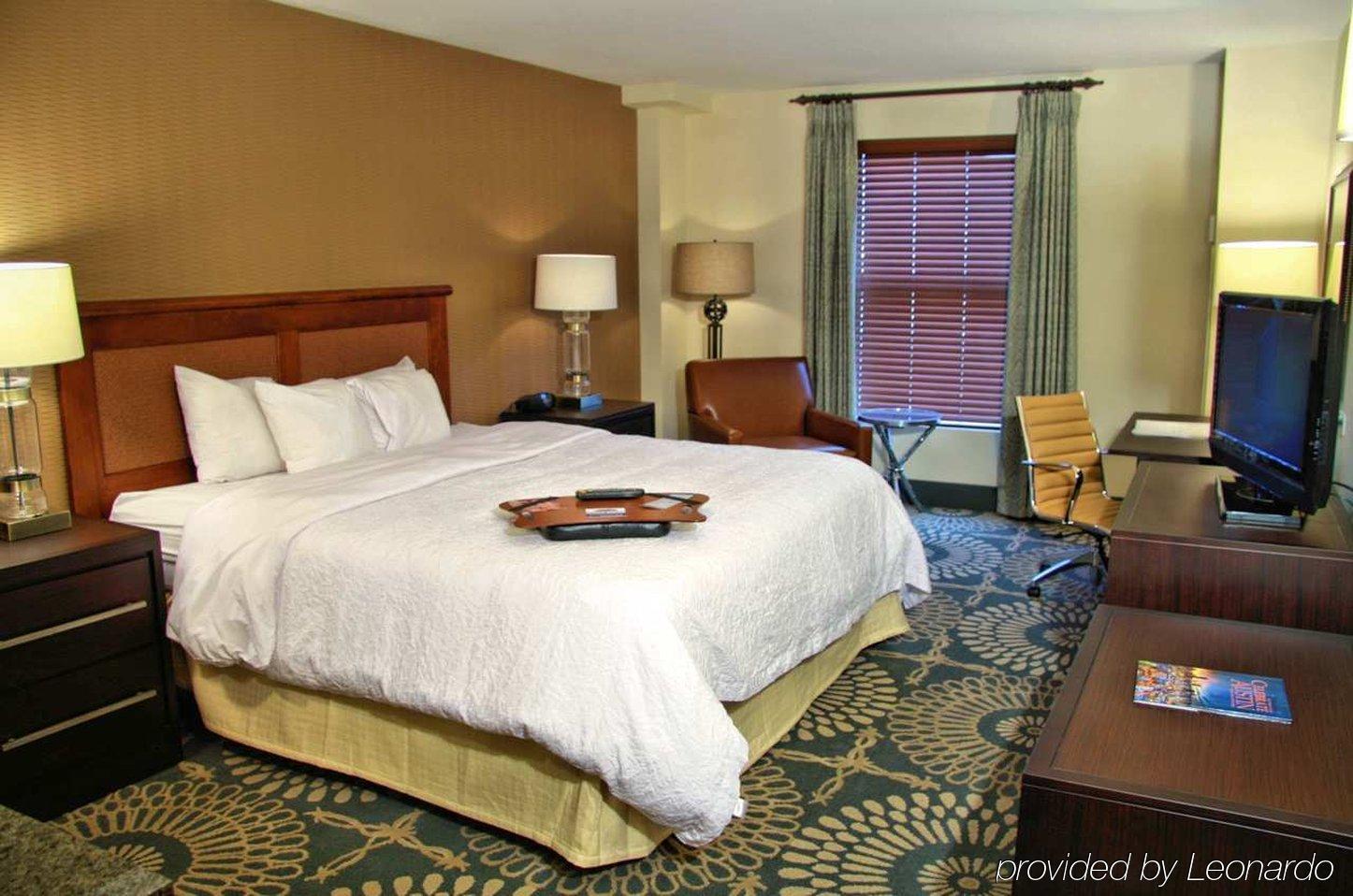 Hampton Inn & Suites Austin-Downtown/Convention Center Стая снимка